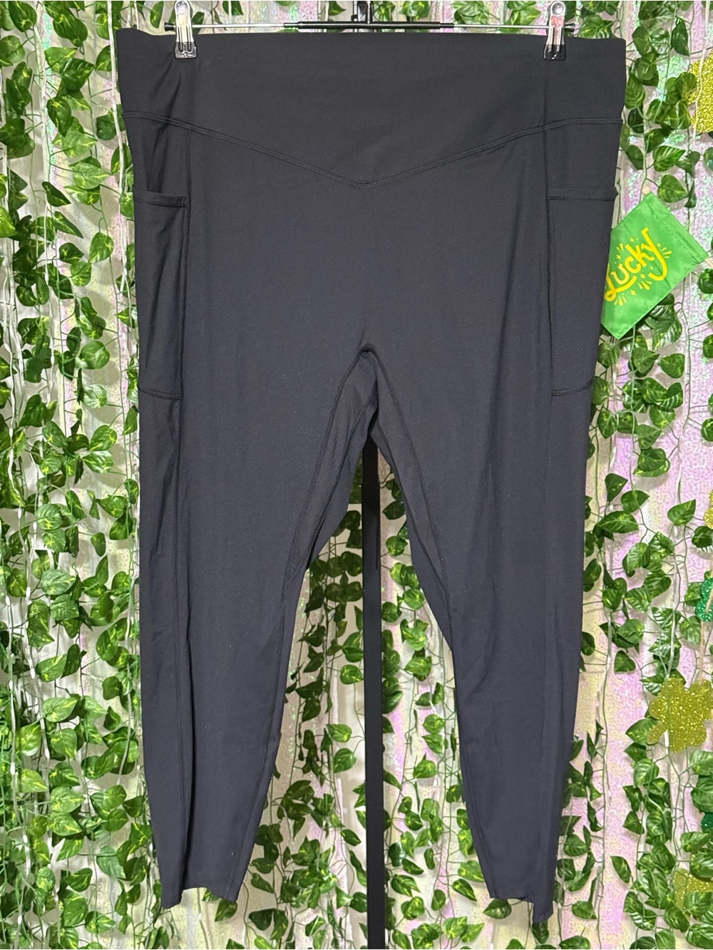 HALARA Black High-Waist Scrunch Leggings - Picture 5 of 7